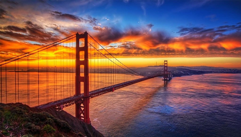 Golden Gate Bridge tourist attractions in the usa