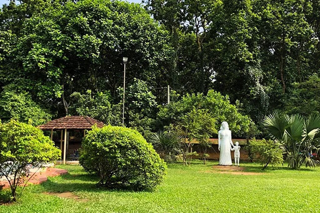 Nuhash Polli