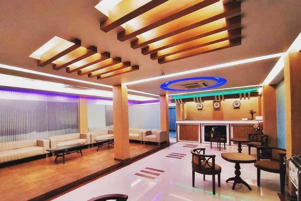Hotel Rose Inn International