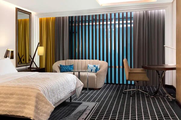 King Bed, Club Lounge Access, Large Room