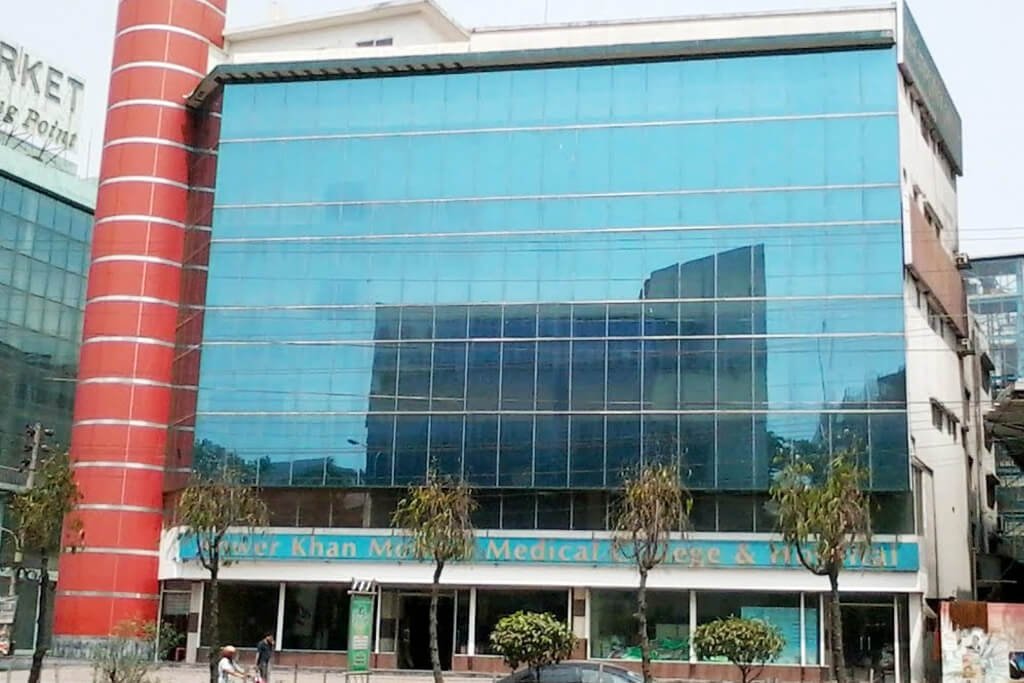 Anwer Khan Modern Medical College Hospital