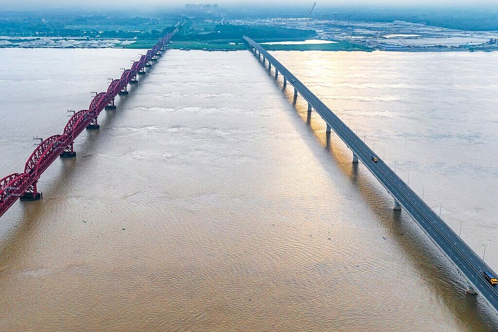 Pakshey Bridge