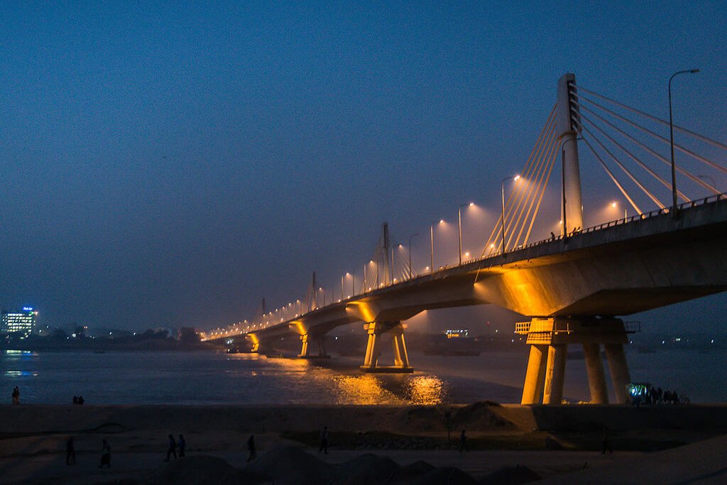 Shah Amanat Bridge